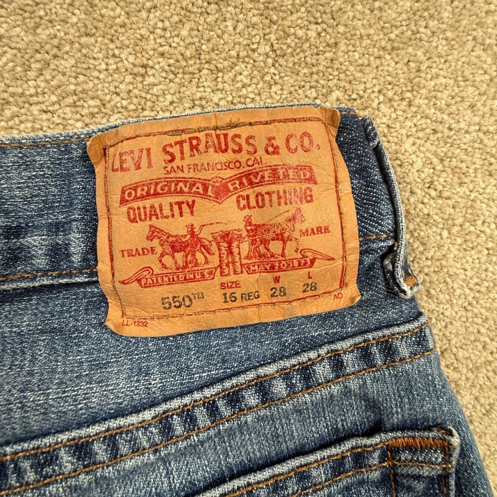 Levis 550 Relaxed Fit Boys Jeans Size 16 Reg Blue Denim Medium Wash 550-0216